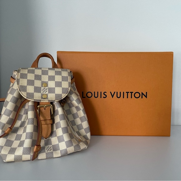Louis Vuitton Bag - Picture 1 of 6